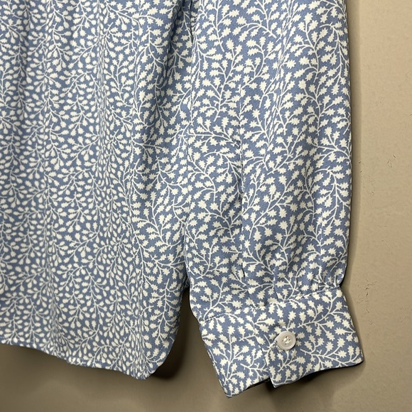 H&M Long Sleeve Button Up Blouse light blue/cream leaf print, Size 2 - Picture 7 of 12